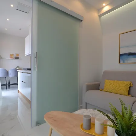 Irida Apartment *