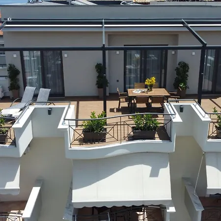 Apartment Irida *